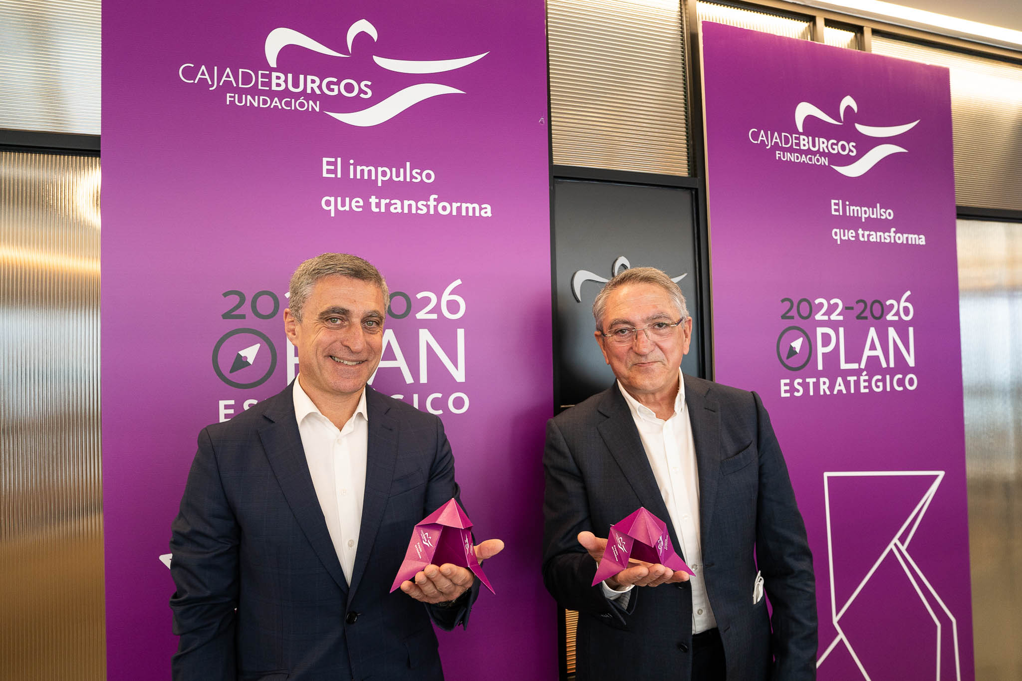 Ginés Clemente y Rafael Barbero momentos antes de la rueda de prensa sobre el plan estratégico de Fundación Caja de Burgos